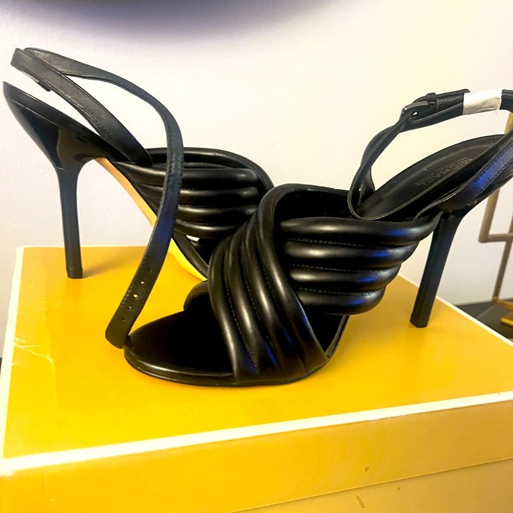 New Michael Kors Royce sandals, size 9